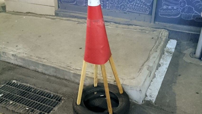 Traffic cone readapted